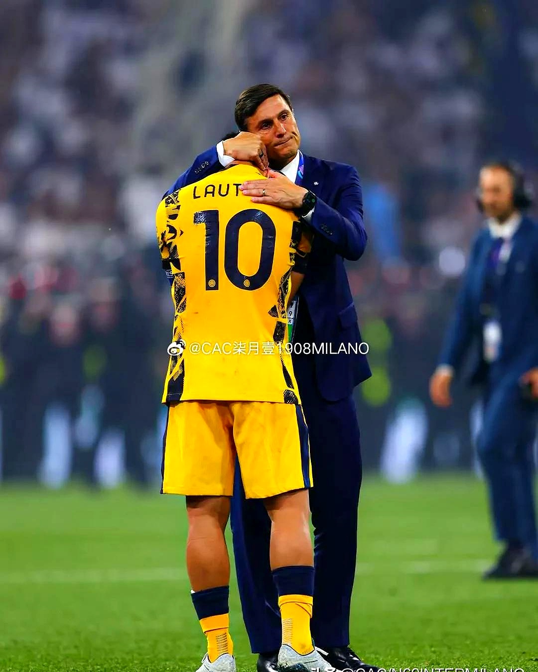 九游娱乐平台西甲赛程吃紧，阿贾克斯冲刺阶段战术微调，气氛紧张，细节决定成败的简单介绍